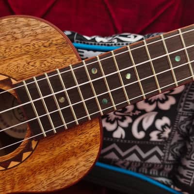 Korala UKS-750 Mango Soprano Ukulele – Solid Top – NEW in Box + Lanikai Gig Bag image 3