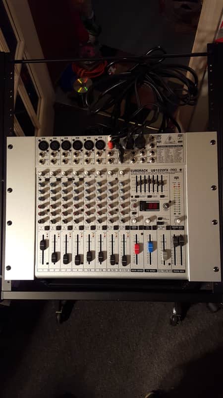Complete Sound System Berringer, Yamaha, Crown 2000s Black image 1