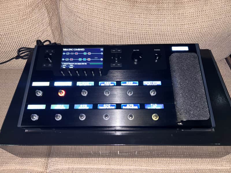 Line 6 Helix Floor Purchased 2025, Excellent Condition, Includes Original Packing Material and Shipping Boxes image 1