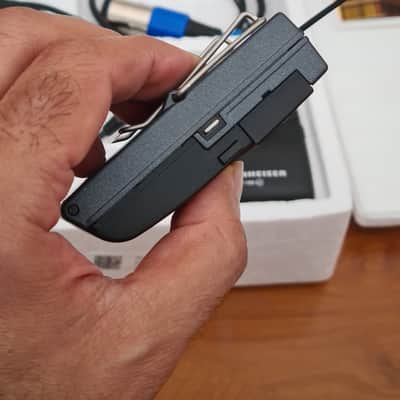 Sennheiser  Sennheiser SK 100 G3 + EK 100 G3 | 734–776 MHz | Camera Wireless Set | Box & Accessories image 20
