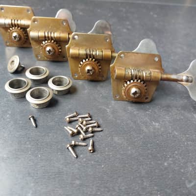 Fender Pre-CBS reverse bass tuners 60s (gold plated) complete w/ bushings and screws image 3