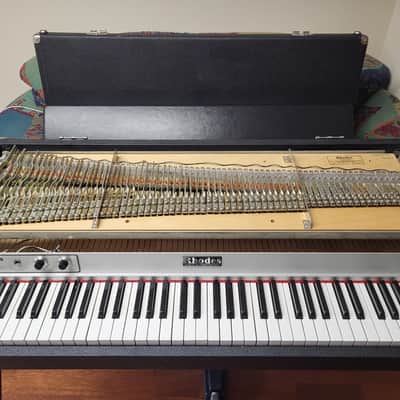 Rhodes Mark I Stage 73-Key Electric Piano 1977 - Black Rounded Top image 3