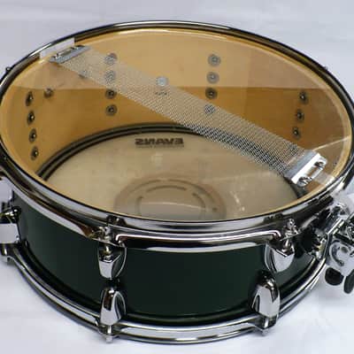 Percussion Plus 14" x 5 1/2" Snare Drum / 8 Lug / Green Sparkle Wrap image 8