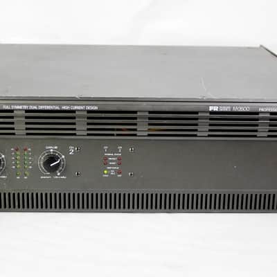 Mackie M2600 FR Series 2-Channel Power Amplifier