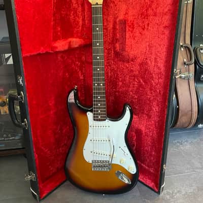 Fender Stratocaster ST-45 Made in Japan 2004 - Sunburst image 2