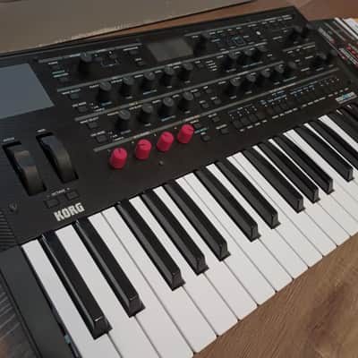 Korg Modwave 37-Key Wavetable Synthesizer 2021 - Present - Black