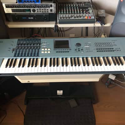 Yamaha Motif XS 7 Production Synthesizer 2000s - Gray image 1