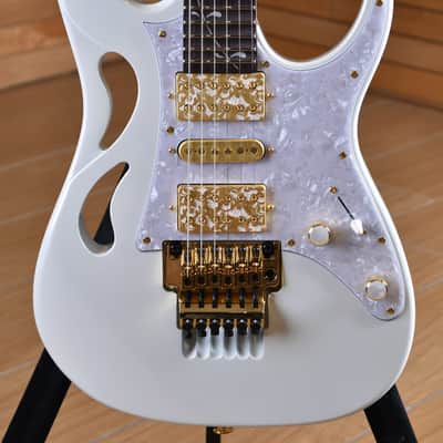 Ibanez PIA PIA3761SLW Steve Vai Signature Stallion White image 8