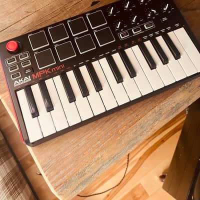 Akai MPK Mini MKII 25-Key MIDI Controller 2014 - Present - Black with Black Keys
