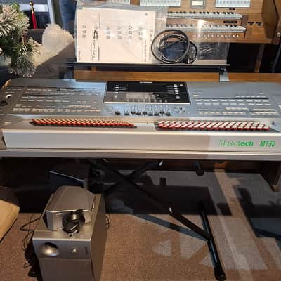 Clavier Arrangeur Yamaha Tyros5 équipé clavier boutons