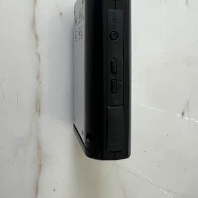 ROLAND Edirol R-09 24 bit Wave MP3 Recorder Digital Audio Black and Silver image 5