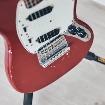 Fender Mustang Guitar with Rosewood Fretboard 1966 - Dakota Red image 3