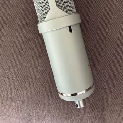 Lauten Audio Atlantis FC-387 Large-Diaphragm Condenser Microphone image 2