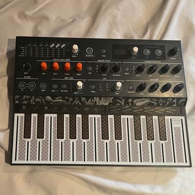 Arturia MicroFreak 25-Key Algorithmic Synthesizer | Reverb
