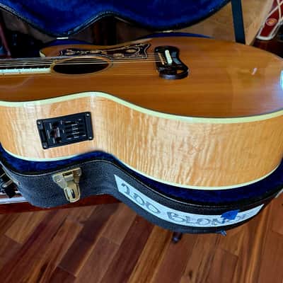 Gibson SJ-200 Beautiful Flamed Back And Sides image 3