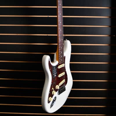 Fender American Ultra Stratocaster Left-Handed LH RW 2021 Arctic Pearl APL US210072828 7lb 15.9 oz image 5