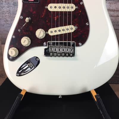 Fender American Professional II Stratocaster, LEFT HANDED, Olympic White, Hard Case, Free Ship, 606 image 8