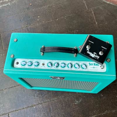 Tone King Sky King 2-Channel 35-Watt 1x12" Guitar Combo 2018 - Present - Turquoise image 3