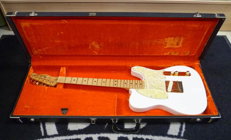 Fender Telecaster with Maple Fretboard 1977 - 1979 - White image 1