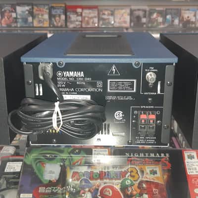 Yamaha  MCR-040 Micro Component System CD Player image 2