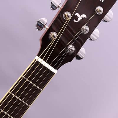 Yamaha FSX820C Solid Top Small Body Acoustic-Electric Guitar - Natural image 5
