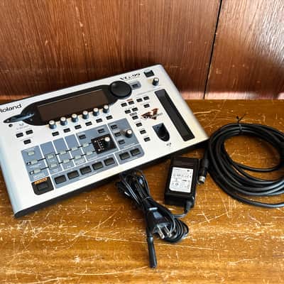 Roland VG-99 V-Guitar System Multi Effects Pedal w/ power supply GK cable