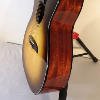 Alvarez Masterworks MF610ESB 50th Anniversary OM Sunburst W/ HSC Solid Wood Never Played 2016 NOS image 12