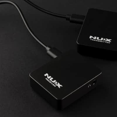 NUX B-10 Vlog 2.4GHz Wireless Vlog Microphone System Lavalier Microphone image 7