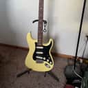 Fender FSR Special Edition Classic Series '60s Stratocaster 2014 - 2015 - Canary Diamond