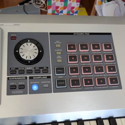 Roland Fantom G8 88-Key Flagship Synthesizer Workstation (PHA II Ivory Feel) – Collection Only image 7