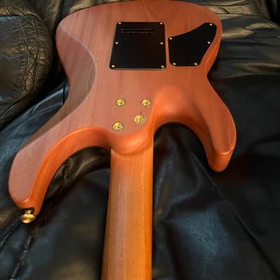 Suhr Modern Walnut top Mahogany body Satin image 4