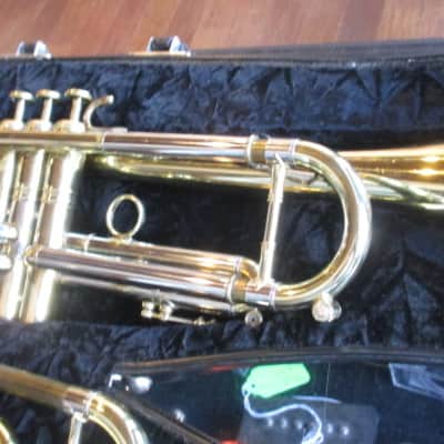 Flip Oakes Wild Thing Bb Trumpet #3314 Lacquer w/ Hard shell gig bag and three tuning slides image 3