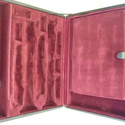 Funda de Clarinete Doble Sib-La Buffet en perfecto estado. image 3