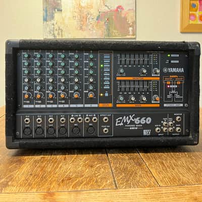 Yamaha EMX660 6 Channel 600-Watt Powered Analog Mixer 2010s - Gray