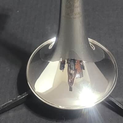 Getzen Series 700SP Semi Pro Trumpet -Mouthpiece & Case with strap image 7