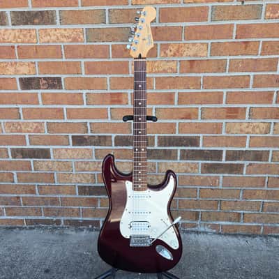 Fender Standard Stratocaster w/ Rosewood Fretboard 2001 - Midnight Wine image 2