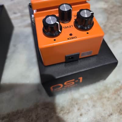 BOSS Distortion Pedal DS-1 image 2