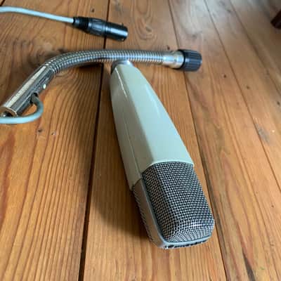Sennheiser MD 421-2 Cardioid Vintage Dynamic Microphone 1960s - 1970s - White image 5