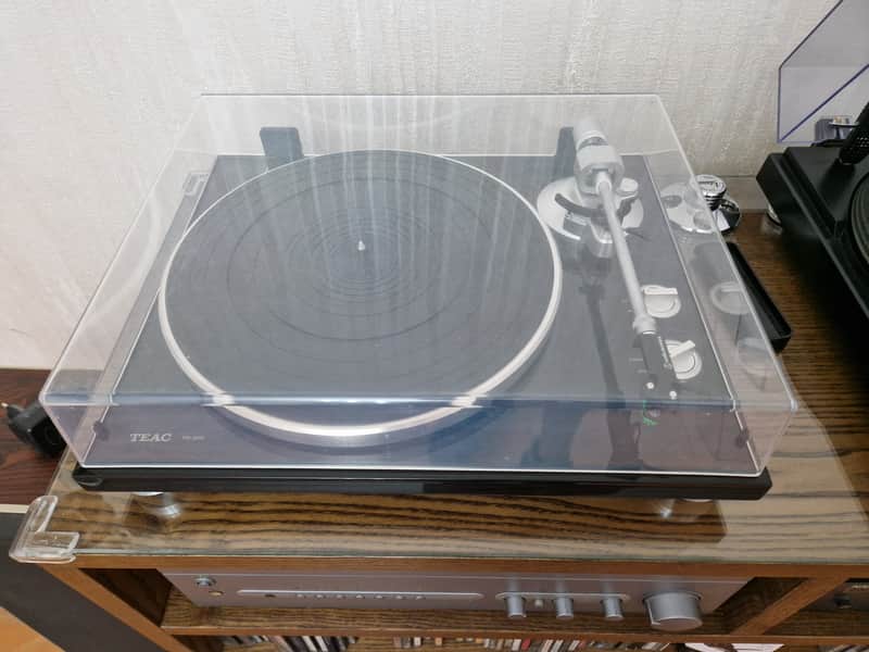 TEAC Tn300 - Black gloss image 1