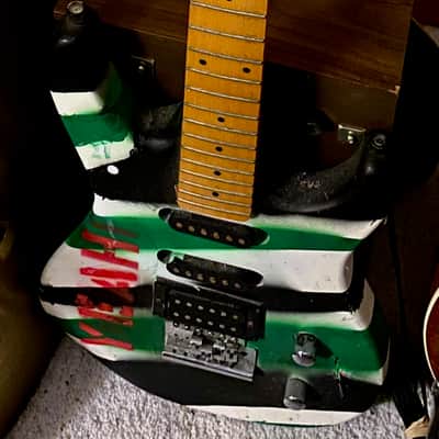 Washburn G-Junior Electric Guitar 1987 - Refinished - Project image 2