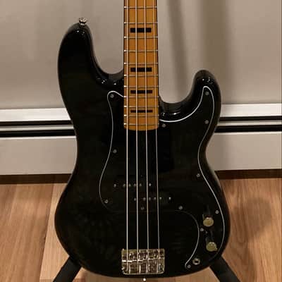 Squier Classic Vibe '70s Precision Bass with gig bag image 1