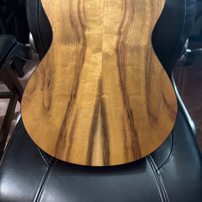 Breedlove Concert Myrtlewood Gloss Natural Concert Myrtlewood image 3