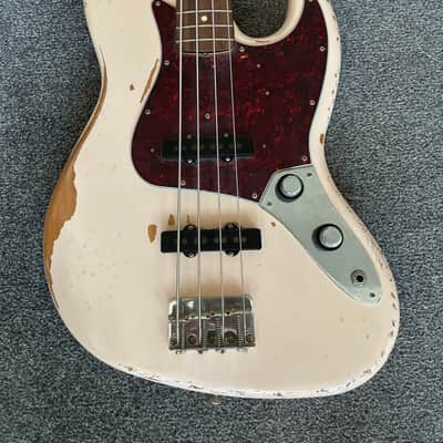 Fender Flea Artist Series Road Worn Signature Jazz Bass 2016 - Present - Shell Pink image 2