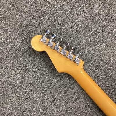 Squier Stratocaster Contemporary ST-362 1984-1987 Made in Japan Electric Guitar with Replacement Lamsam (Amazon) Pickups image 4