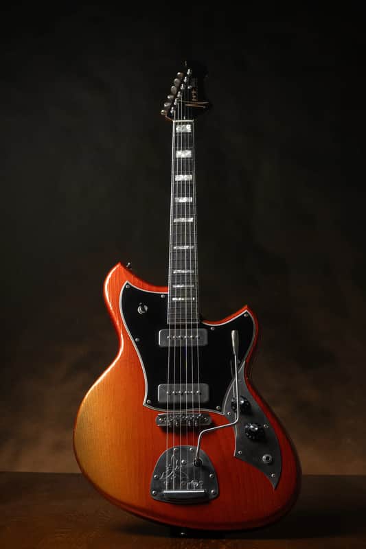 Novo Serus J Custom - Mint Condition image 1
