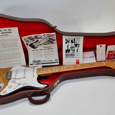 Fender Limited Edition 40th Anniversary 1954 Reissue Stratocaster with Maple Fretboard 1994 - 2-Color Sunburst image 23
