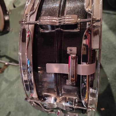 Ludwig LM404 Acrolite 5x14" 8-Lug Aluminum Snare Drum with Black/White Badge 1994 - 2012 - Black Galaxy image 5