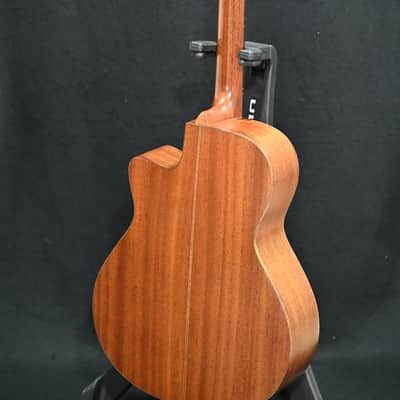 Morris S-92 III acoustic guitar (all-solid, made in Japan) image 2