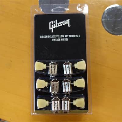 Gibson PMMH-050 Vintage Nickel Machine Heads, Yellow Buttons image 1