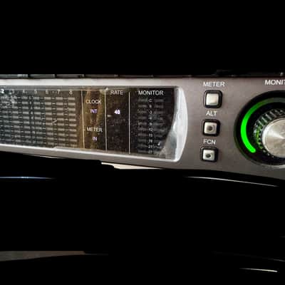 Universal Audio Apollo x6 Gen1 Thunderbolt 3 Audio Interface - Black image 3